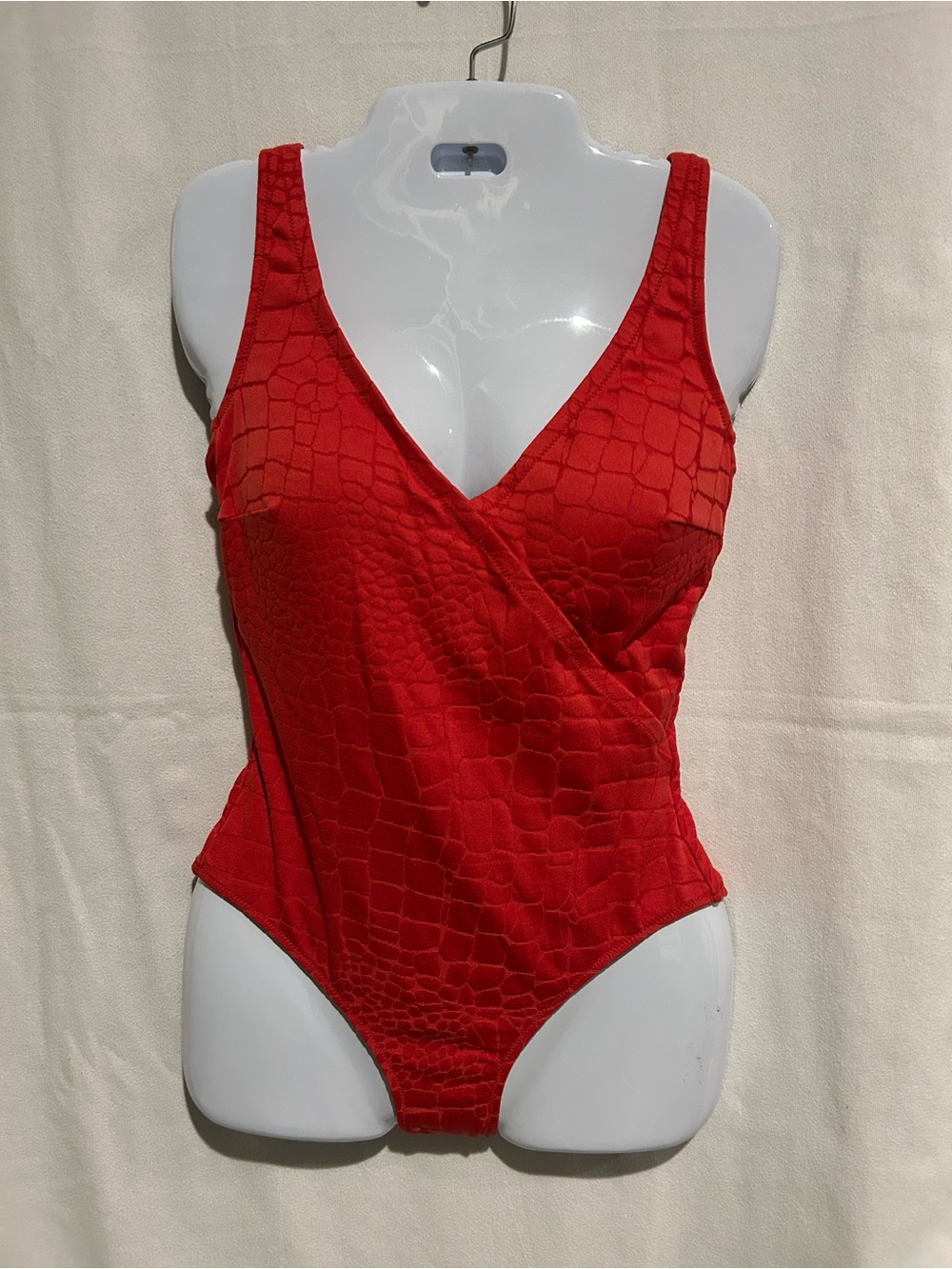Gottex One-Piece Swimsuit size 12 red textured surplice v-neck open back shaping